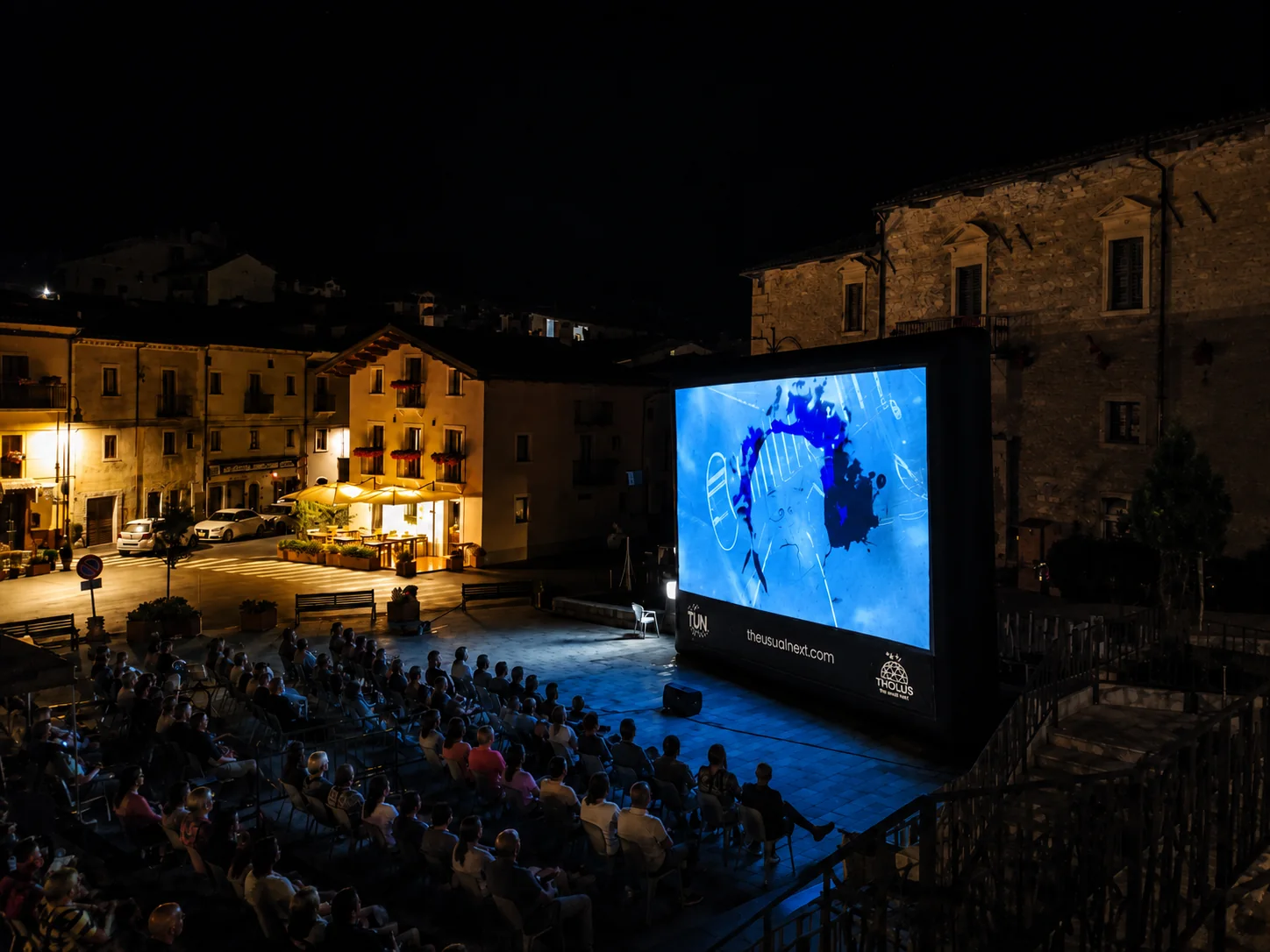 Cinema all’aperto completo
