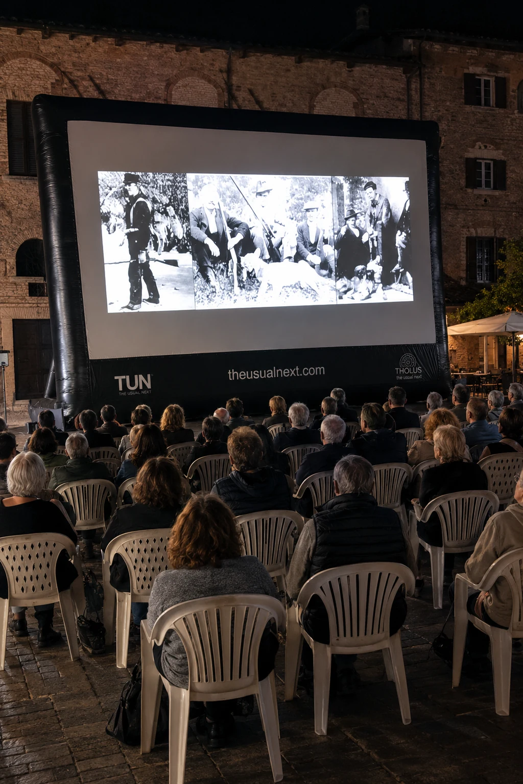 Noleggio schermo gonfiabile 8 × 4,5 m · 2