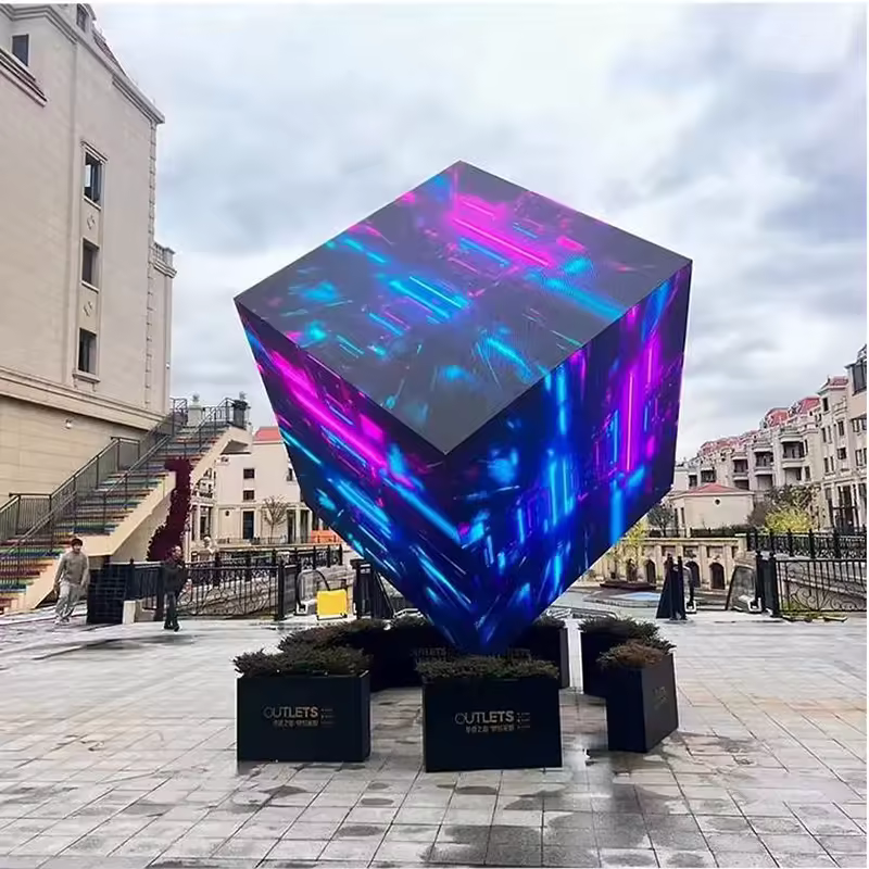 Cubo LED pubblicitario outdoor a 5 lati — dettaglio 2