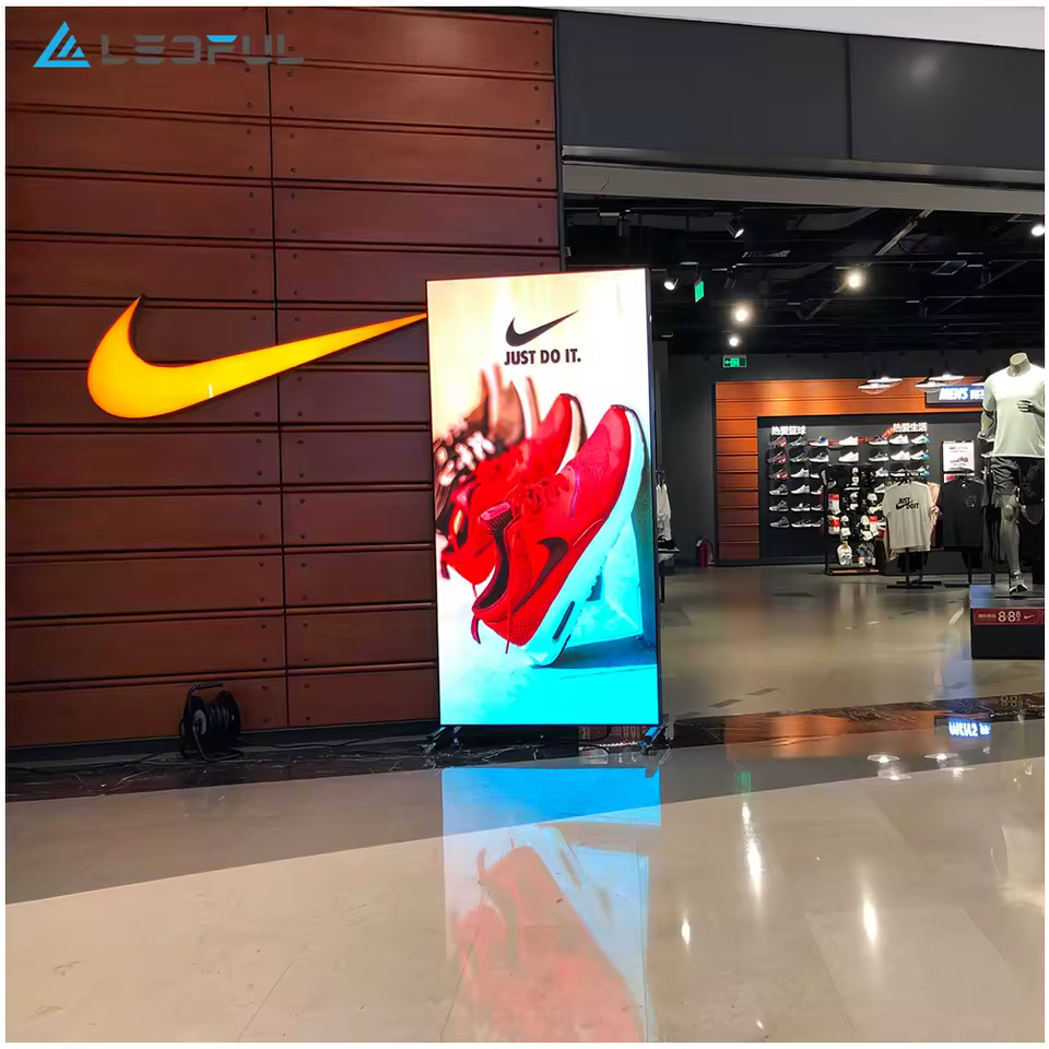 Poster LED indoor P1.9–P4 per digital signage — dettaglio 2